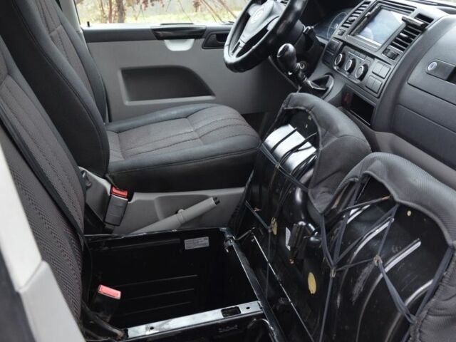 Червоний Фольксваген Transporter, об'ємом двигуна 2 л та пробігом 446 тис. км за 14100 $, фото 12 на Automoto.ua