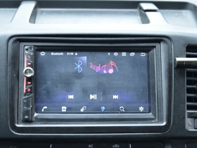 Червоний Фольксваген Transporter, об'ємом двигуна 2 л та пробігом 446 тис. км за 14100 $, фото 15 на Automoto.ua