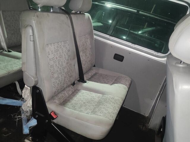 Красный Фольксваген Transporter, объемом двигателя 2 л и пробегом 240 тыс. км за 6063 $, фото 13 на Automoto.ua