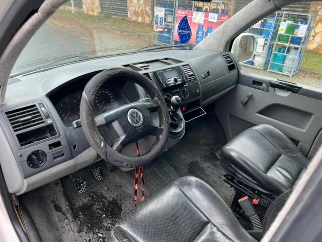 Красный Фольксваген Transporter, объемом двигателя 2 л и пробегом 240 тыс. км за 6063 $, фото 17 на Automoto.ua