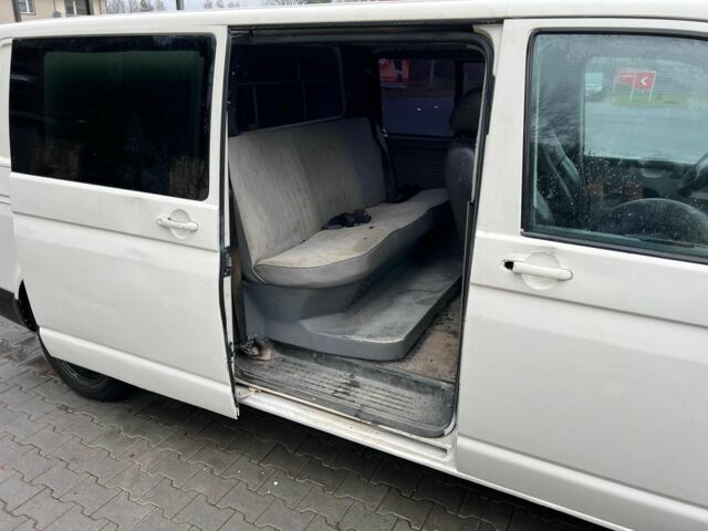 Красный Фольксваген Transporter, объемом двигателя 2 л и пробегом 240 тыс. км за 6063 $, фото 18 на Automoto.ua