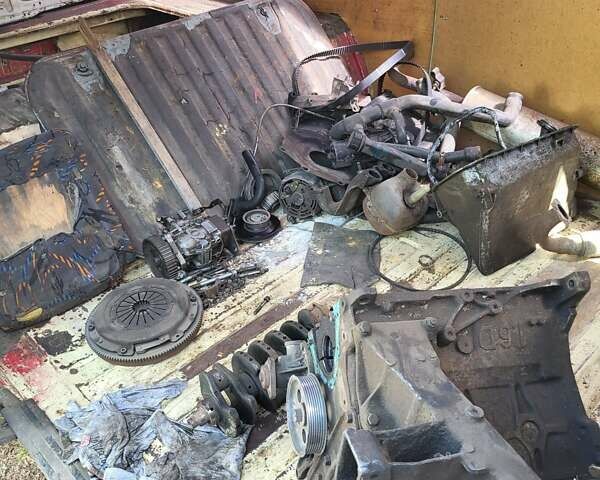 Красный Фольксваген Transporter, объемом двигателя 1.59 л и пробегом 200 тыс. км за 1200 $, фото 1 на Automoto.ua