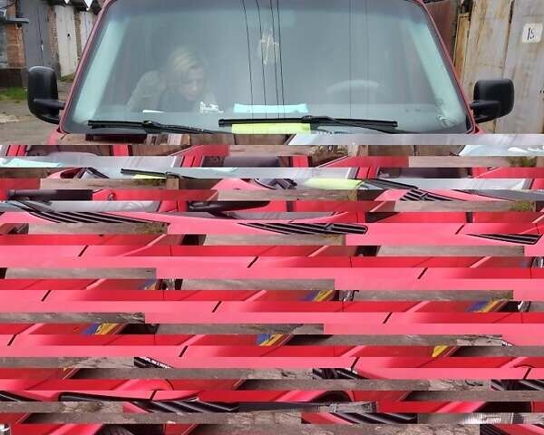 Красный Фольксваген Transporter, объемом двигателя 2 л и пробегом 50 тыс. км за 4500 $, фото 1 на Automoto.ua
