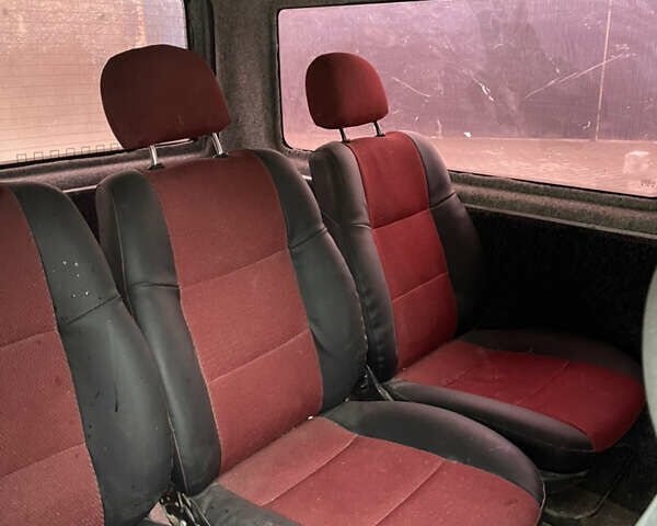 Красный Фольксваген Transporter, объемом двигателя 1.97 л и пробегом 300 тыс. км за 2999 $, фото 15 на Automoto.ua