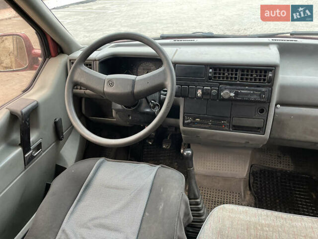 Красный Фольксваген Transporter, объемом двигателя 1.97 л и пробегом 300 тыс. км за 2999 $, фото 25 на Automoto.ua