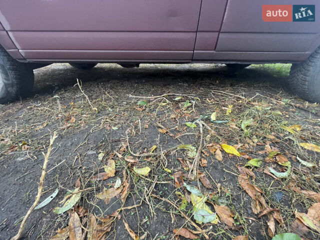 Червоний Фольксваген Transporter, об'ємом двигуна 1.9 л та пробігом 420 тис. км за 5099 $, фото 11 на Automoto.ua