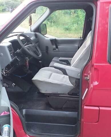 Червоний Фольксваген Transporter, об'ємом двигуна 2.4 л та пробігом 459 тис. км за 5200 $, фото 6 на Automoto.ua