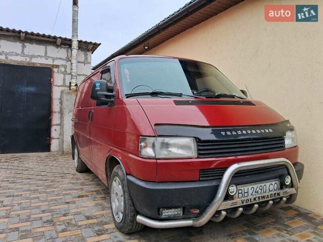 Красный Фольксваген Transporter, объемом двигателя 1.9 л и пробегом 414 тыс. км за 4500 $, фото 6 на Automoto.ua