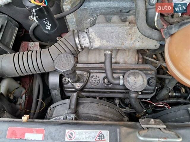 Красный Фольксваген Transporter, объемом двигателя 1.9 л и пробегом 414 тыс. км за 4500 $, фото 1 на Automoto.ua