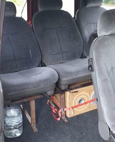 Червоний Фольксваген Transporter, об'ємом двигуна 2.4 л та пробігом 459 тис. км за 5200 $, фото 18 на Automoto.ua