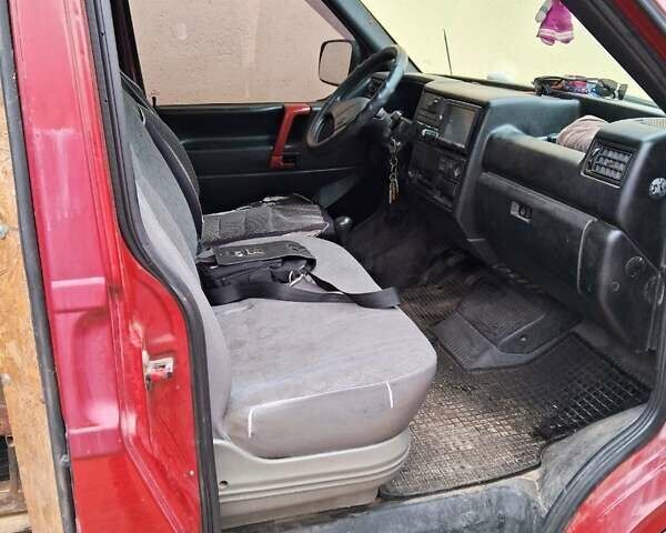 Красный Фольксваген Transporter, объемом двигателя 1.9 л и пробегом 414 тыс. км за 4500 $, фото 9 на Automoto.ua