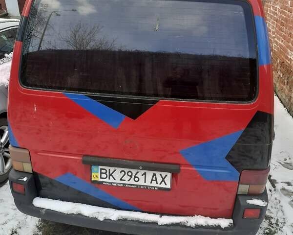 Красный Фольксваген Transporter, объемом двигателя 1.9 л и пробегом 340 тыс. км за 4100 $, фото 3 на Automoto.ua