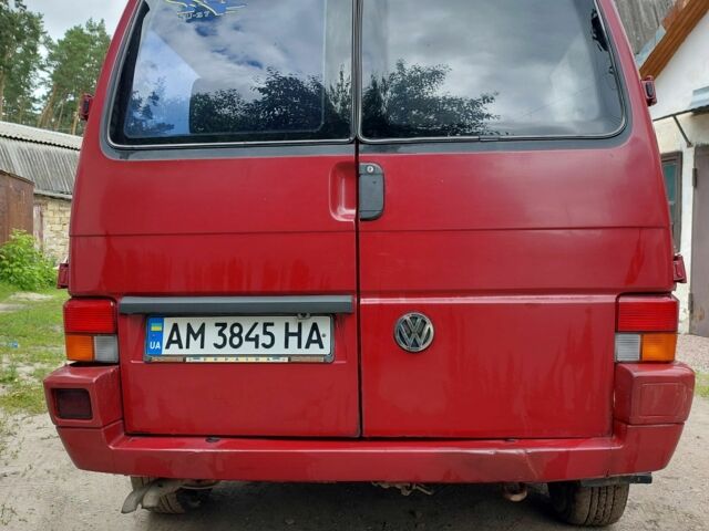 Красный Фольксваген Transporter, объемом двигателя 1.9 л и пробегом 400 тыс. км за 6400 $, фото 6 на Automoto.ua