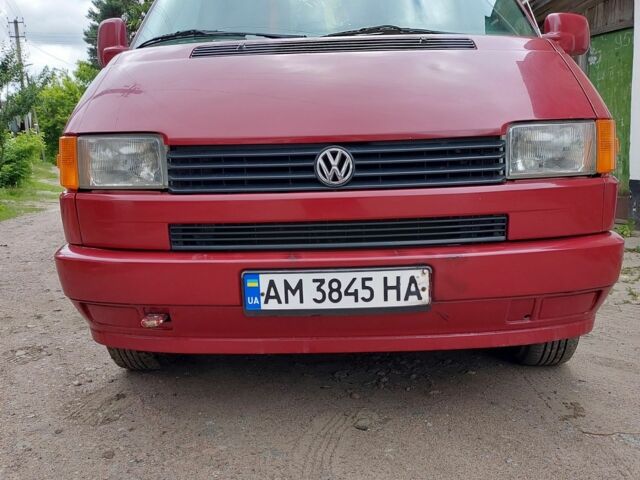 Красный Фольксваген Transporter, объемом двигателя 1.9 л и пробегом 400 тыс. км за 6400 $, фото 5 на Automoto.ua