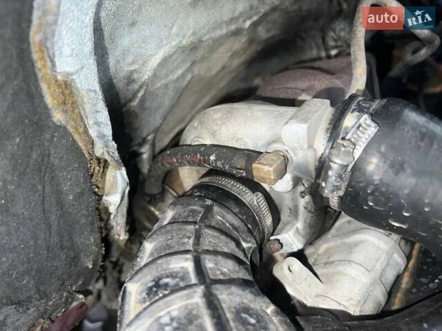 Красный Фольксваген Transporter, объемом двигателя 1.9 л и пробегом 350 тыс. км за 4650 $, фото 4 на Automoto.ua