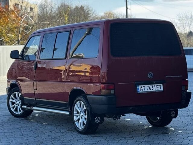Красный Фольксваген Transporter, объемом двигателя 1.9 л и пробегом 324 тыс. км за 4500 $, фото 5 на Automoto.ua