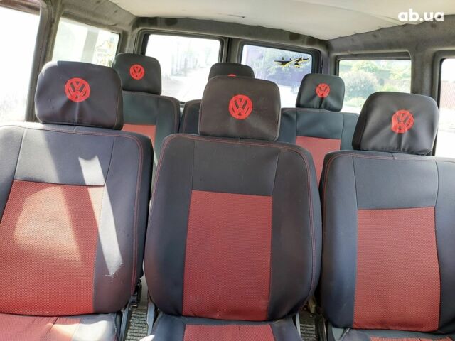 Красный Фольксваген Transporter, объемом двигателя 1.9 л и пробегом 400 тыс. км за 6400 $, фото 9 на Automoto.ua