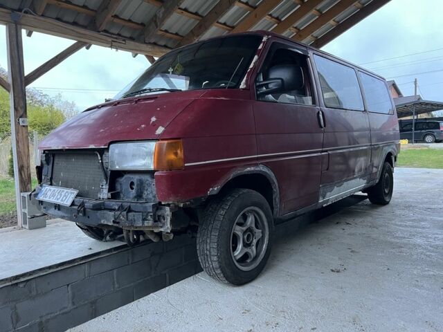 Красный Фольксваген Transporter, объемом двигателя 1.9 л и пробегом 390 тыс. км за 2900 $, фото 1 на Automoto.ua