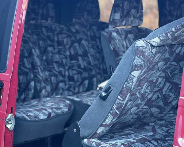 Красный Фольксваген Transporter, объемом двигателя 1.9 л и пробегом 324 тыс. км за 4500 $, фото 20 на Automoto.ua