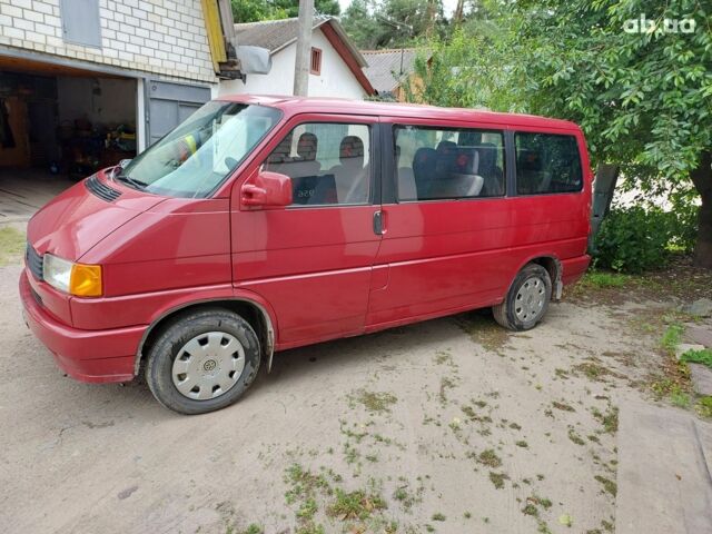Красный Фольксваген Transporter, объемом двигателя 1.9 л и пробегом 400 тыс. км за 6400 $, фото 1 на Automoto.ua