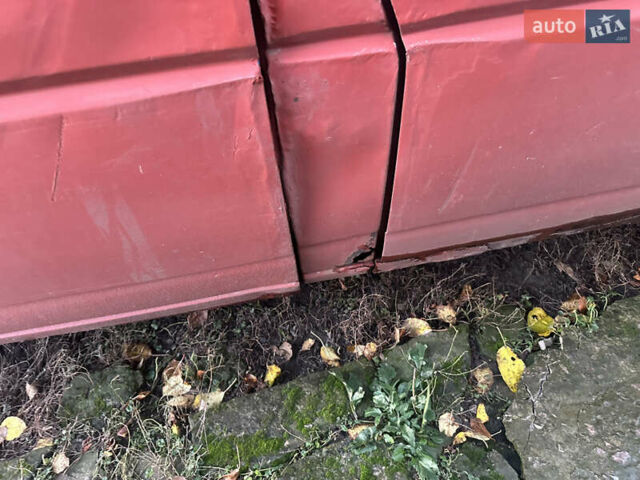 Красный Фольксваген Transporter, объемом двигателя 2.5 л и пробегом 412 тыс. км за 2375 $, фото 3 на Automoto.ua