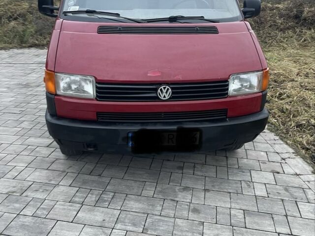 Червоний Фольксваген Transporter, об'ємом двигуна 2.4 л та пробігом 300 тис. км за 2750 $, фото 1 на Automoto.ua
