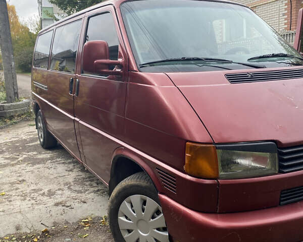Красный Фольксваген Transporter, объемом двигателя 2.5 л и пробегом 370 тыс. км за 4800 $, фото 1 на Automoto.ua
