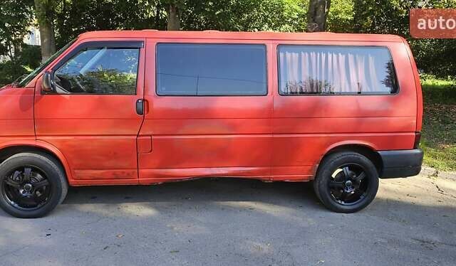 Красный Фольксваген Transporter, объемом двигателя 2.37 л и пробегом 1 тыс. км за 3400 $, фото 3 на Automoto.ua