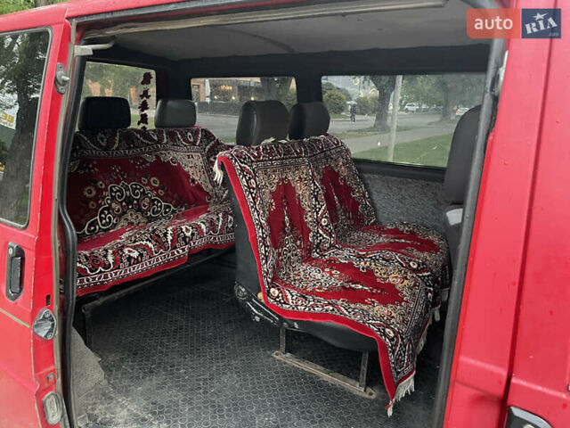 Червоний Фольксваген Transporter, об'ємом двигуна 2.46 л та пробігом 608 тис. км за 4599 $, фото 5 на Automoto.ua