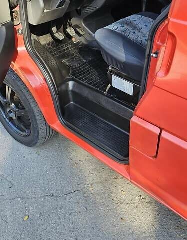 Красный Фольксваген Transporter, объемом двигателя 2.37 л и пробегом 1 тыс. км за 3400 $, фото 5 на Automoto.ua