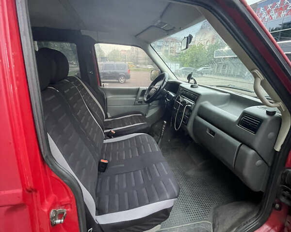 Червоний Фольксваген Transporter, об'ємом двигуна 2.46 л та пробігом 608 тис. км за 4599 $, фото 6 на Automoto.ua