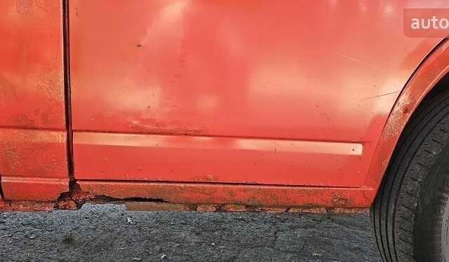 Красный Фольксваген Transporter, объемом двигателя 2.37 л и пробегом 1 тыс. км за 3400 $, фото 2 на Automoto.ua