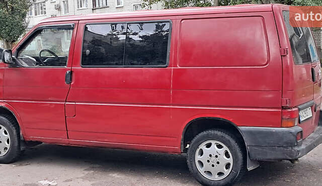 Красный Фольксваген Transporter, объемом двигателя 2.5 л и пробегом 460 тыс. км за 4400 $, фото 4 на Automoto.ua