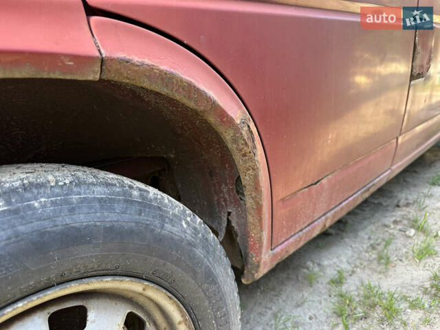 Красный Фольксваген Transporter, объемом двигателя 1.9 л и пробегом 320 тыс. км за 3300 $, фото 2 на Automoto.ua