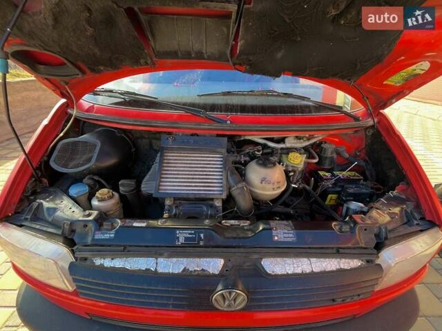 Красный Фольксваген Transporter, объемом двигателя 2.46 л и пробегом 350 тыс. км за 6900 $, фото 23 на Automoto.ua