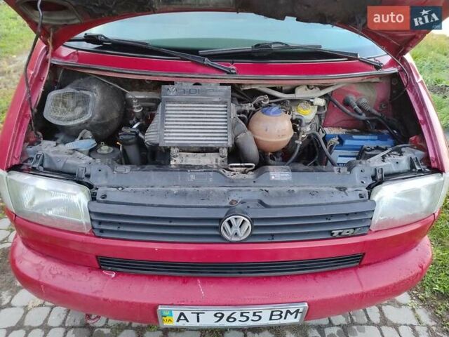 Червоний Фольксваген Transporter, об'ємом двигуна 2.46 л та пробігом 280 тис. км за 8600 $, фото 2 на Automoto.ua