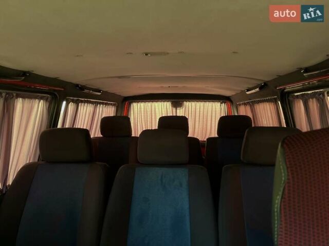 Красный Фольксваген Transporter, объемом двигателя 2.46 л и пробегом 350 тыс. км за 6900 $, фото 15 на Automoto.ua