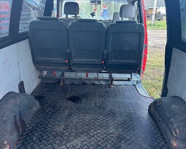 Красный Фольксваген Transporter, объемом двигателя 2.4 л и пробегом 400 тыс. км за 4600 $, фото 5 на Automoto.ua