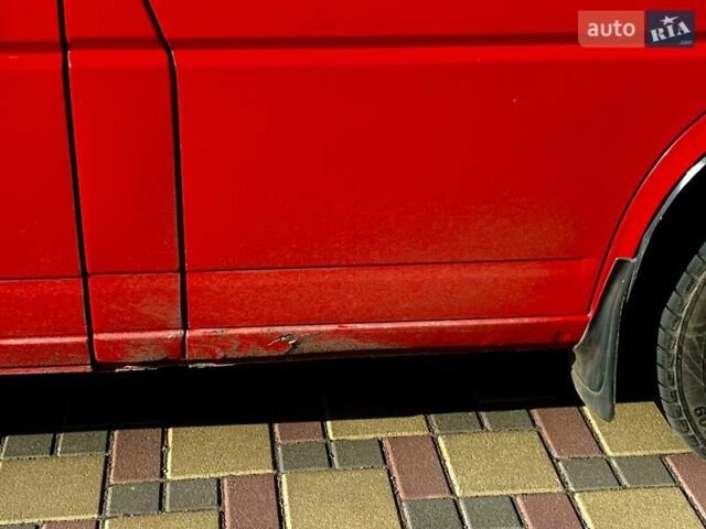 Красный Фольксваген Transporter, объемом двигателя 2.46 л и пробегом 350 тыс. км за 6900 $, фото 11 на Automoto.ua