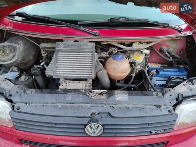 Червоний Фольксваген Transporter, об'ємом двигуна 2.46 л та пробігом 280 тис. км за 8600 $, фото 4 на Automoto.ua