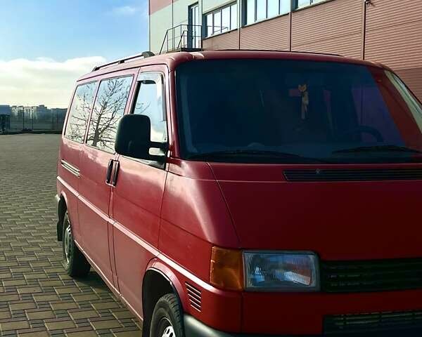 Красный Фольксваген Transporter, объемом двигателя 2.46 л и пробегом 350 тыс. км за 6900 $, фото 5 на Automoto.ua