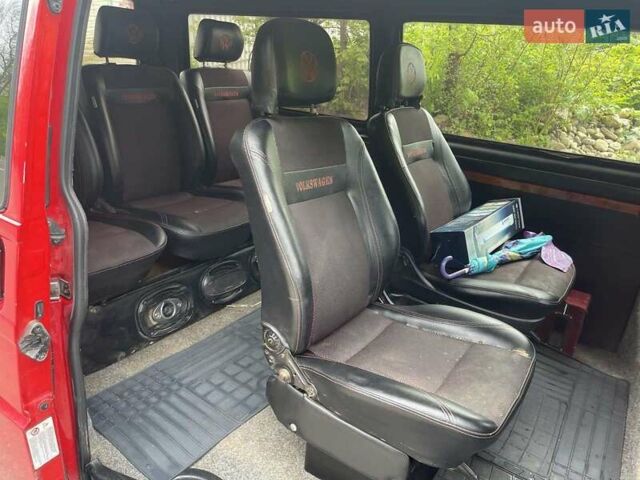 Красный Фольксваген Transporter, объемом двигателя 2.46 л и пробегом 264 тыс. км за 6800 $, фото 6 на Automoto.ua