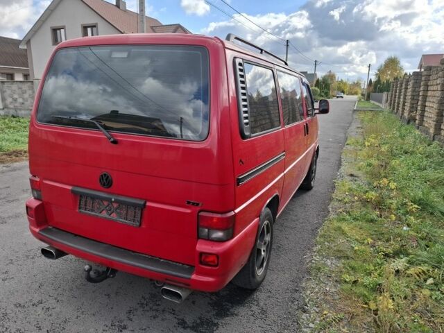 Красный Фольксваген Transporter, объемом двигателя 0 л и пробегом 295 тыс. км за 11200 $, фото 5 на Automoto.ua