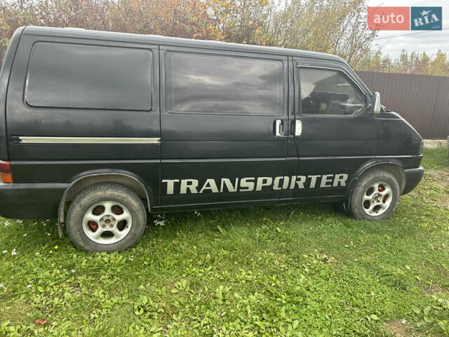 Червоний Фольксваген Transporter, об'ємом двигуна 2.5 л та пробігом 350 тис. км за 5500 $, фото 2 на Automoto.ua