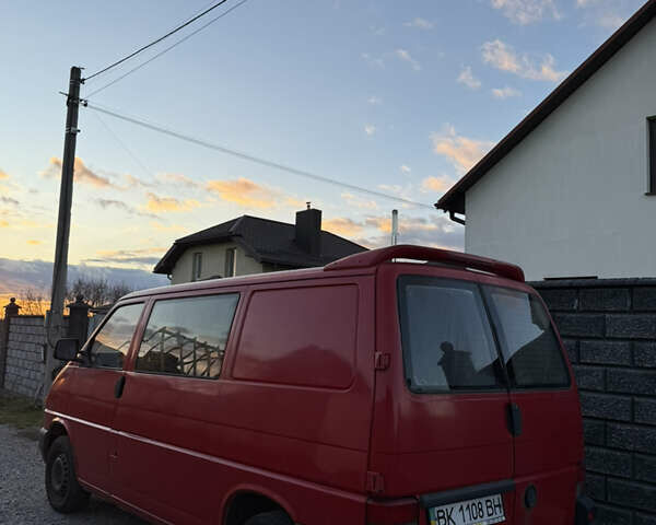 Червоний Фольксваген Transporter, об'ємом двигуна 1.9 л та пробігом 440 тис. км за 4900 $, фото 1 на Automoto.ua