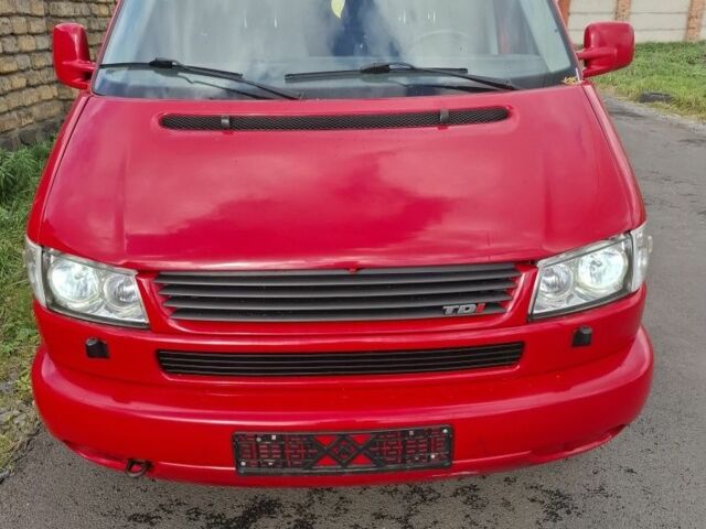 Красный Фольксваген Transporter, объемом двигателя 0 л и пробегом 295 тыс. км за 11200 $, фото 7 на Automoto.ua