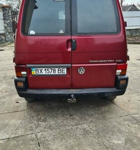 Красный Фольксваген Transporter, объемом двигателя 2.5 л и пробегом 206 тыс. км за 7290 $, фото 5 на Automoto.ua