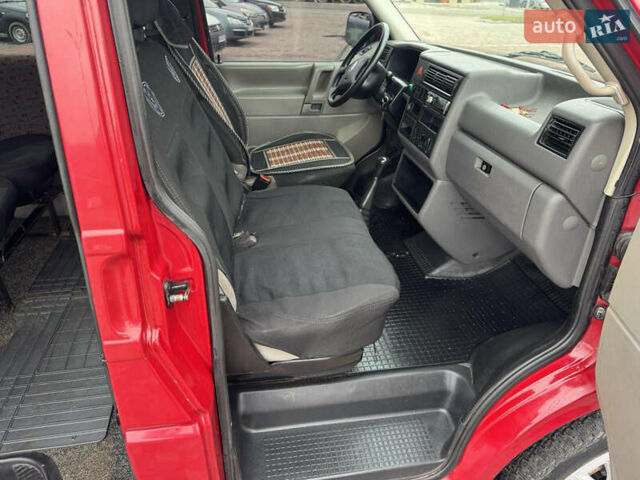 Красный Фольксваген Transporter, объемом двигателя 2.5 л и пробегом 420 тыс. км за 5950 $, фото 13 на Automoto.ua