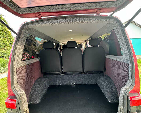 Красный Фольксваген Transporter, объемом двигателя 2.5 л и пробегом 376 тыс. км за 6800 $, фото 15 на Automoto.ua