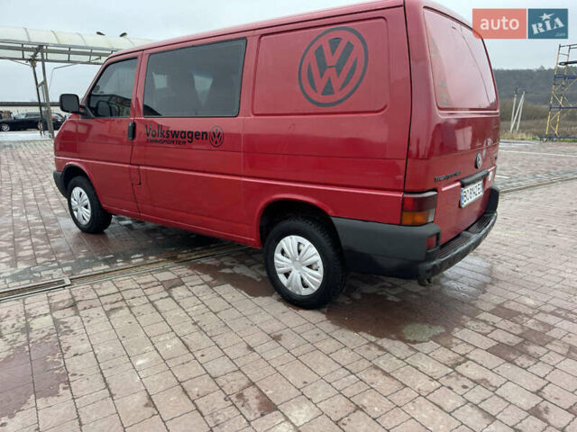 Красный Фольксваген Transporter, объемом двигателя 2.5 л и пробегом 420 тыс. км за 5950 $, фото 10 на Automoto.ua